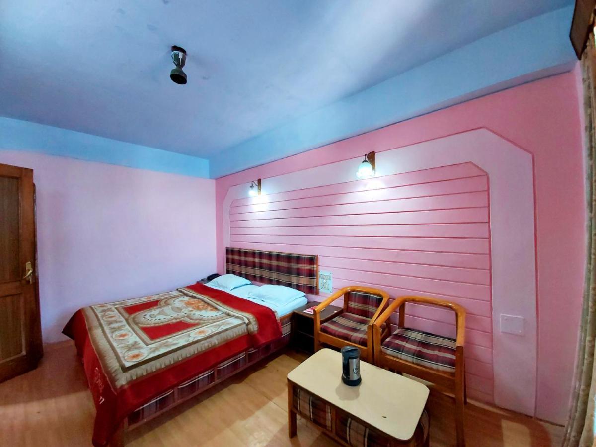 Hotel Radhe Continental Nainital Ngoại thất bức ảnh