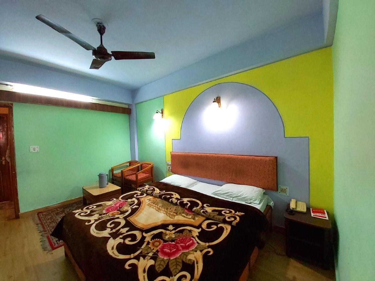 Hotel Radhe Continental Nainital Ngoại thất bức ảnh