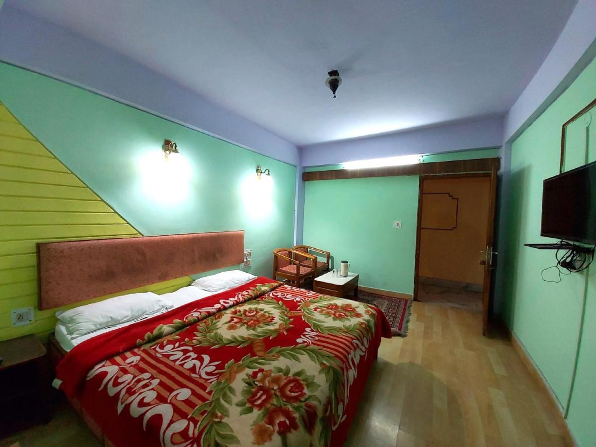 Hotel Radhe Continental Nainital Ngoại thất bức ảnh
