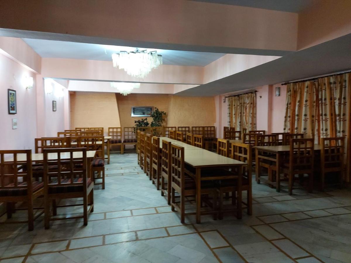 Hotel Radhe Continental Nainital Ngoại thất bức ảnh
