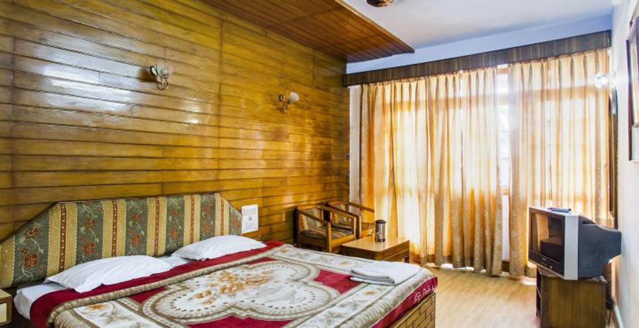 Hotel Radhe Continental Nainital Ngoại thất bức ảnh