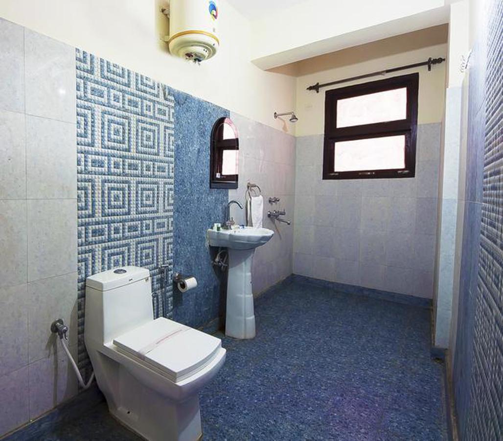 Hotel Radhe Continental Nainital Ngoại thất bức ảnh